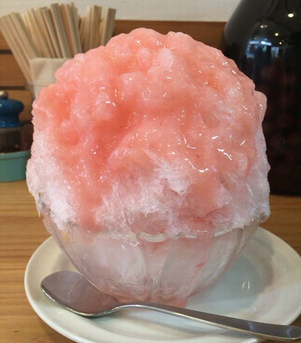 荻窪ねいろ屋の桃のかき氷